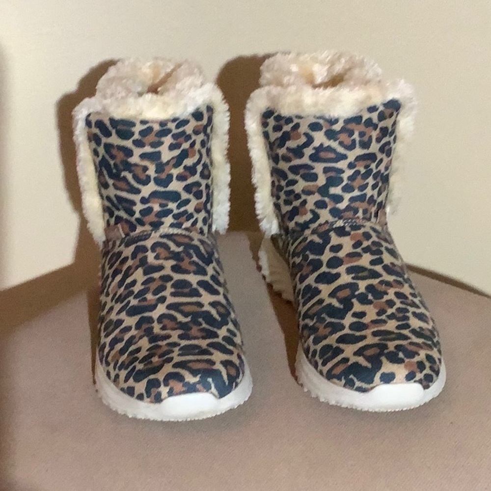 Cheeks Fit Body by Tony Little Boots